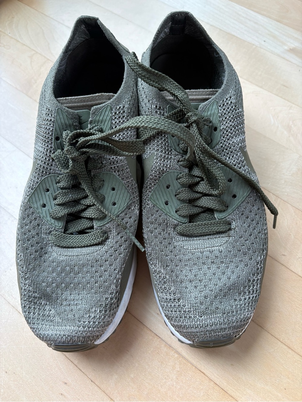 Men's Knit Nike Air Max Lace-Up Sneakers - Olive Green